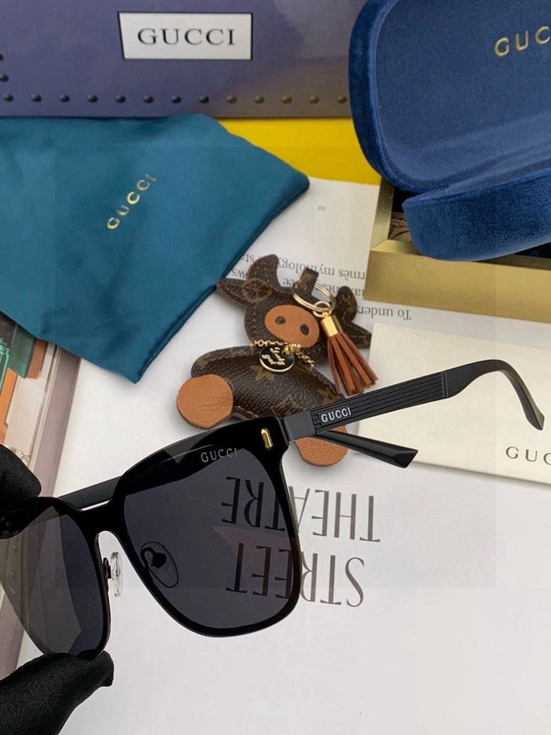 Gucci Sunglasses StreetReady 279581