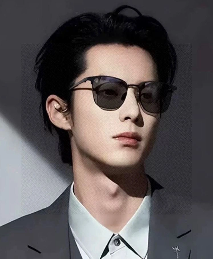 Lightweight Gucci Sunglasses 279583