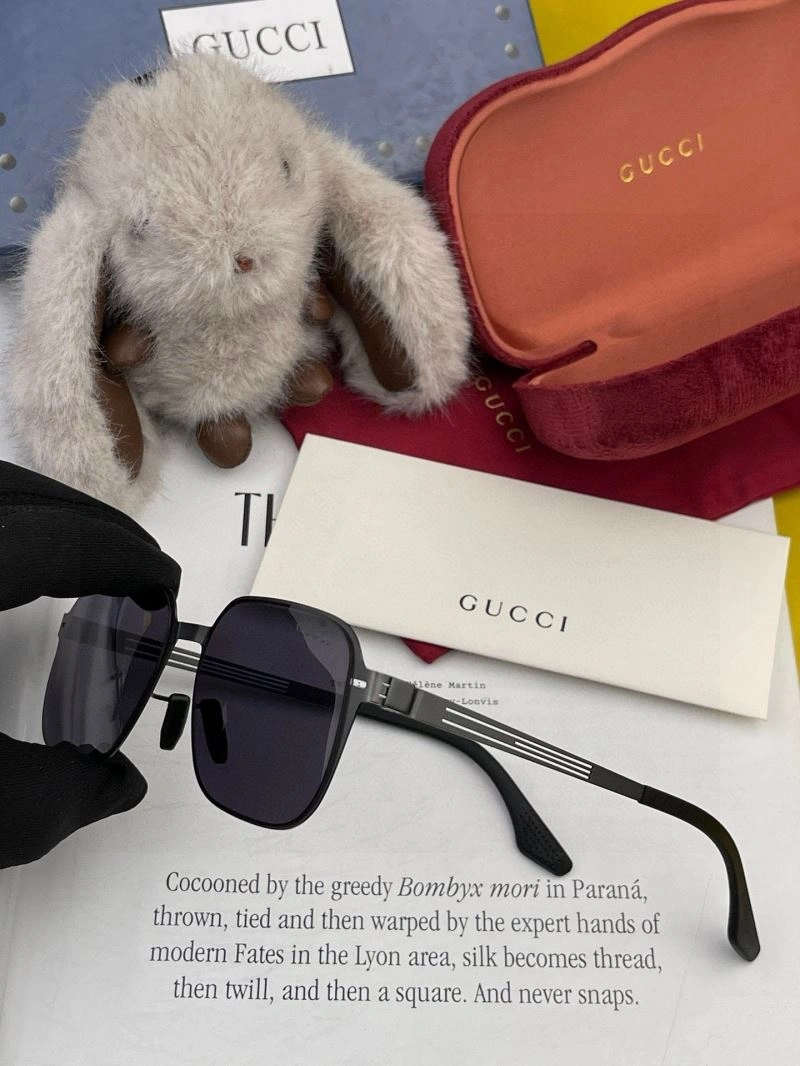 Gucci Sunglasses Timeless 279575