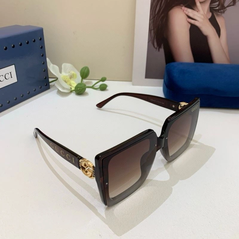 Gucci Sunglasses Snug 279545