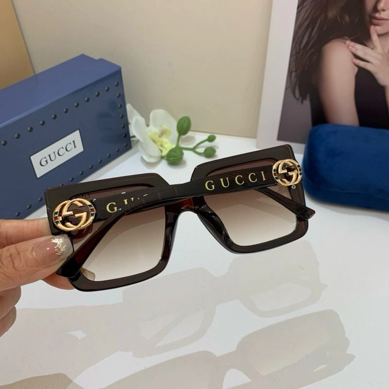 Gucci Sunglasses Snug 279545