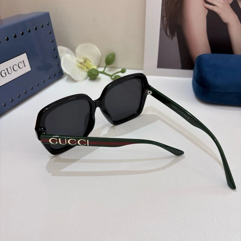 Breathable Gucci Sunglasses 279544