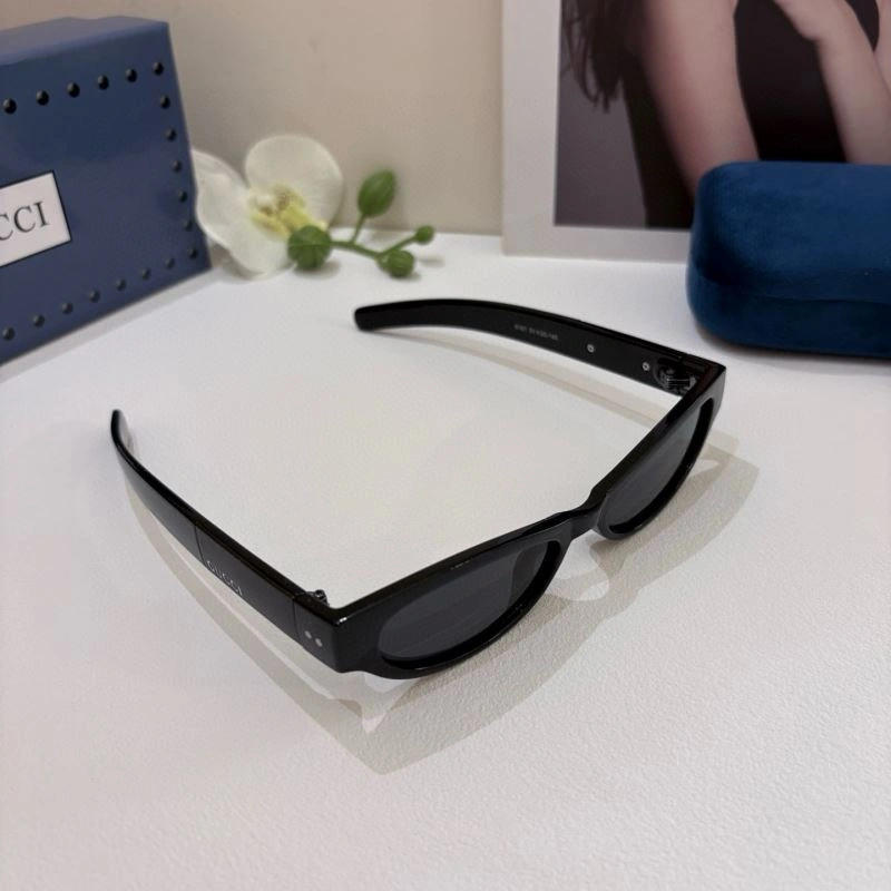 Classic Gucci Sunglasses 279547