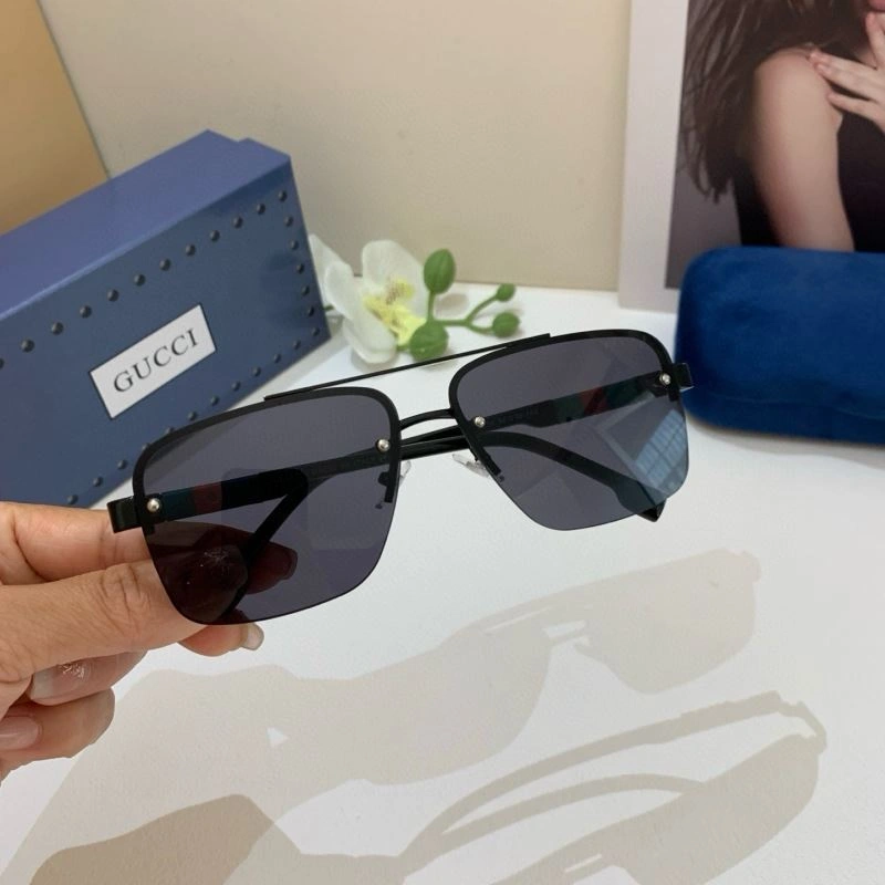 Gucci Sunglasses UrbanChic 279560
