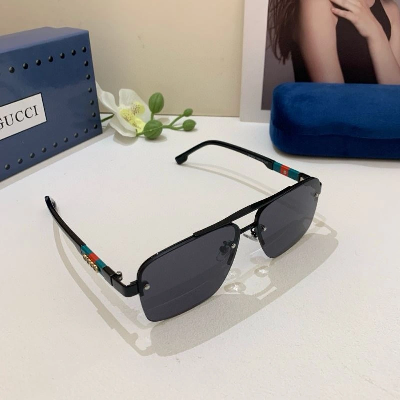 Gucci Sunglasses UrbanChic 279560
