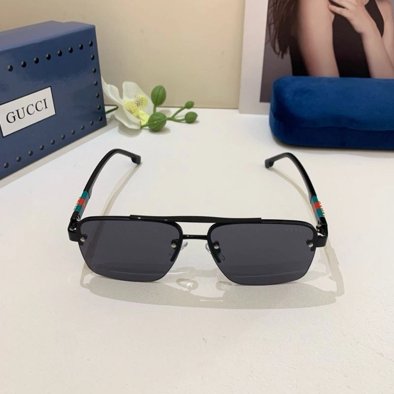 Gucci Sunglasses UrbanChic 279560