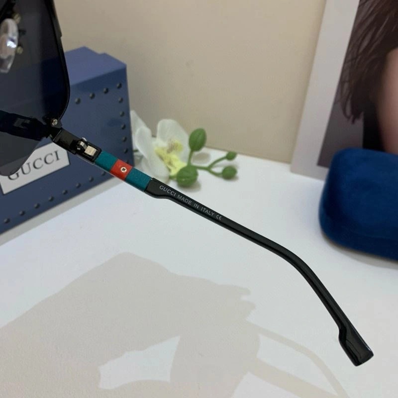 Gucci Sunglasses UrbanChic 279560