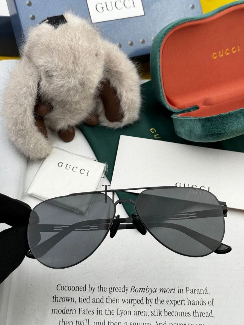 Gucci Sunglasses ZipUp 279568