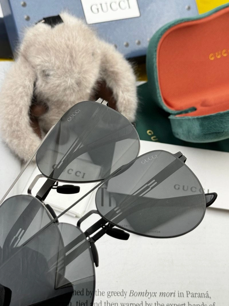 Gucci Sunglasses ZipUp 279568