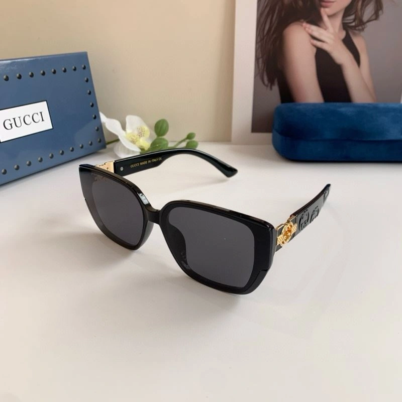 Comfortable Gucci Sunglasses 279543