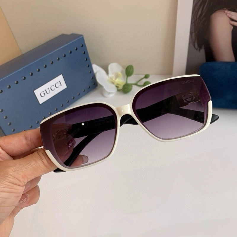 Gucci Sunglasses WaterResistant 279566