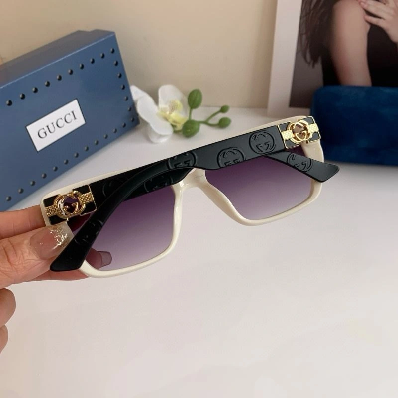 Gucci Sunglasses WaterResistant 279566