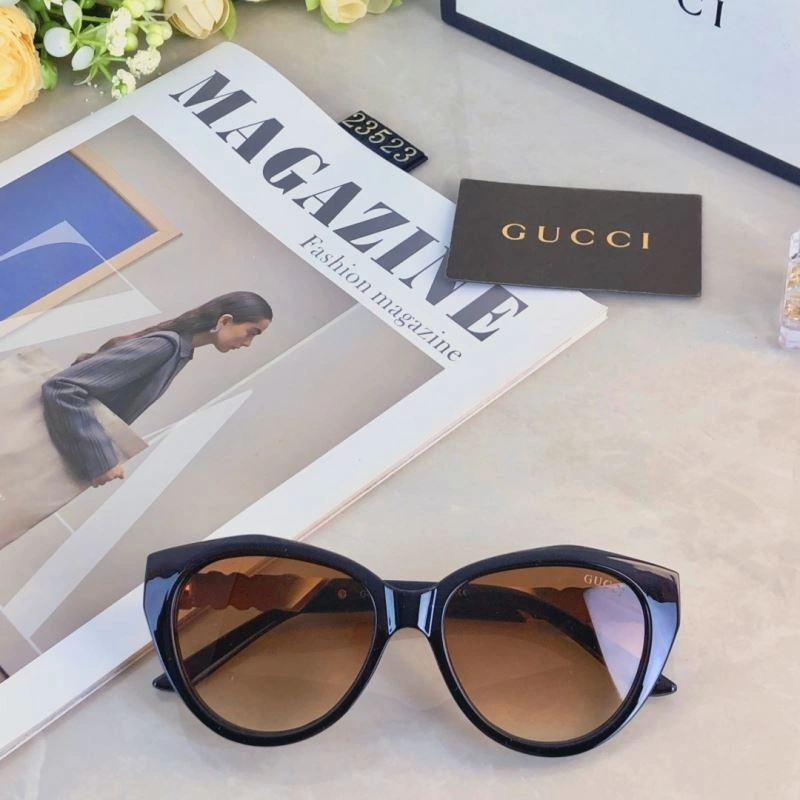Versatile Gucci Sunglasses 279558
