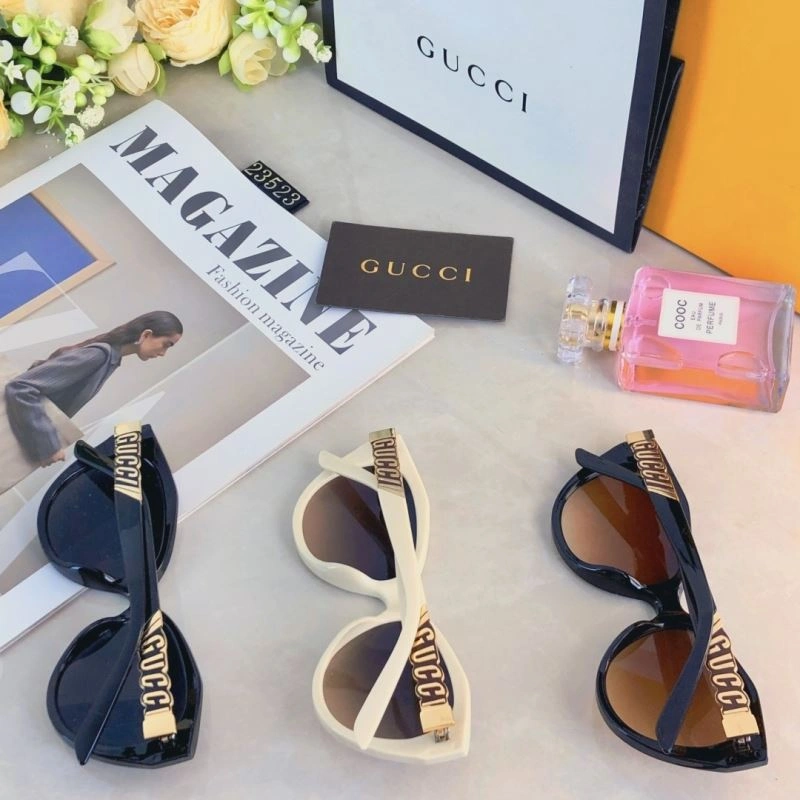 Versatile Gucci Sunglasses 279558