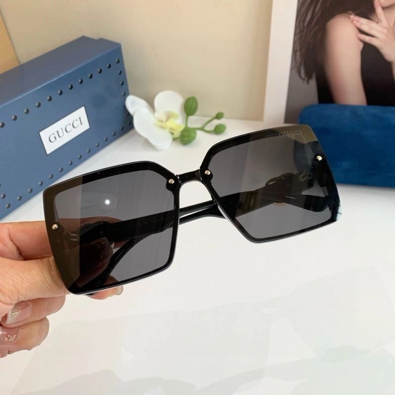 Stretchable Gucci Sunglasses 279539