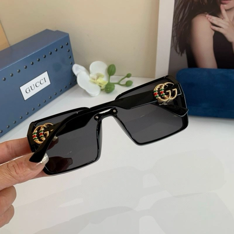 Stretchable Gucci Sunglasses 279539