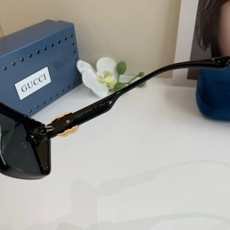 Stretchable Gucci Sunglasses 279539