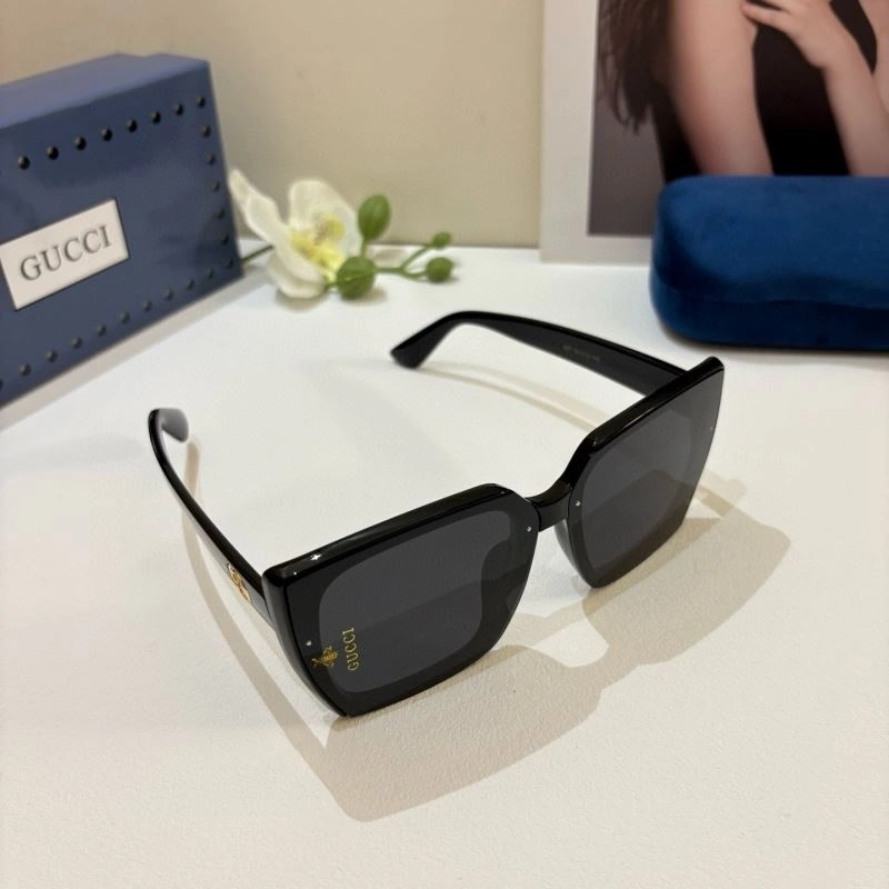 Durable Gucci Sunglasses 279536