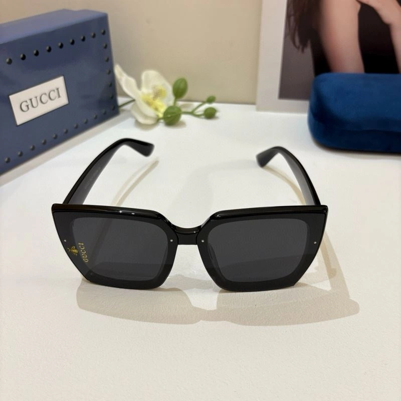 Durable Gucci Sunglasses 279536