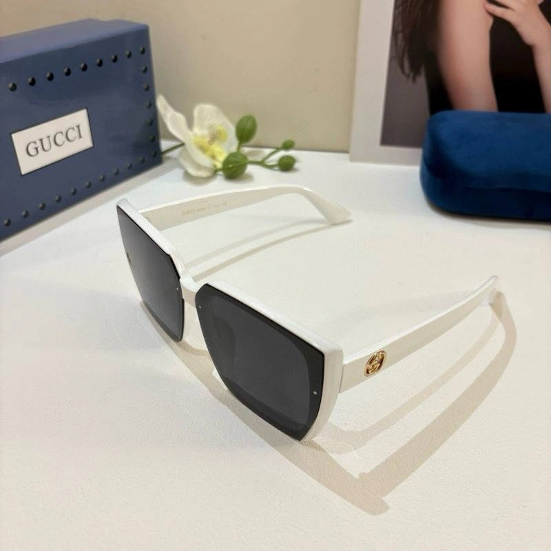 Fashionable Gucci Sunglasses 279535
