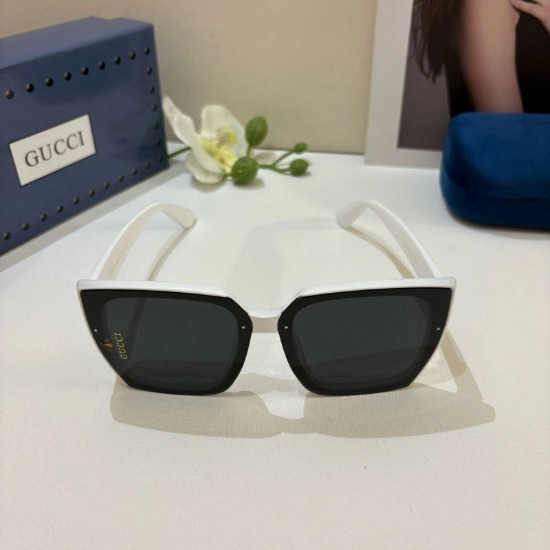 Fashionable Gucci Sunglasses 279535