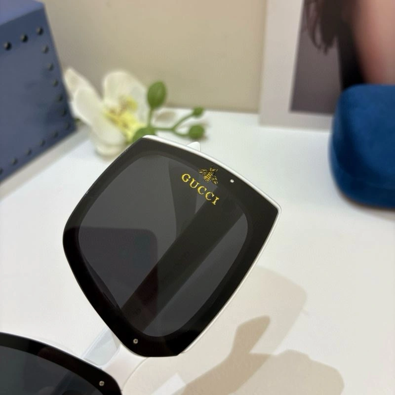 Fashionable Gucci Sunglasses 279535