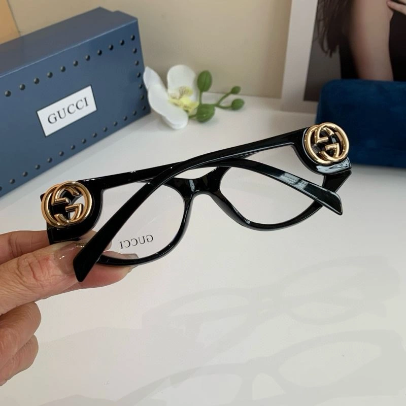 Minimalist Gucci Sunglasses 279533