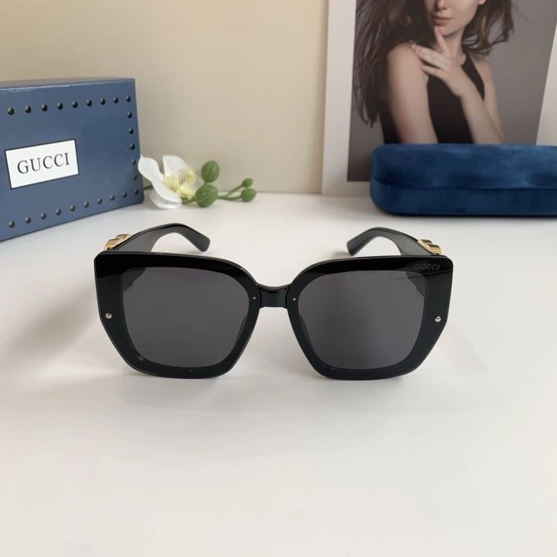 Gucci Sunglasses Durable 279531