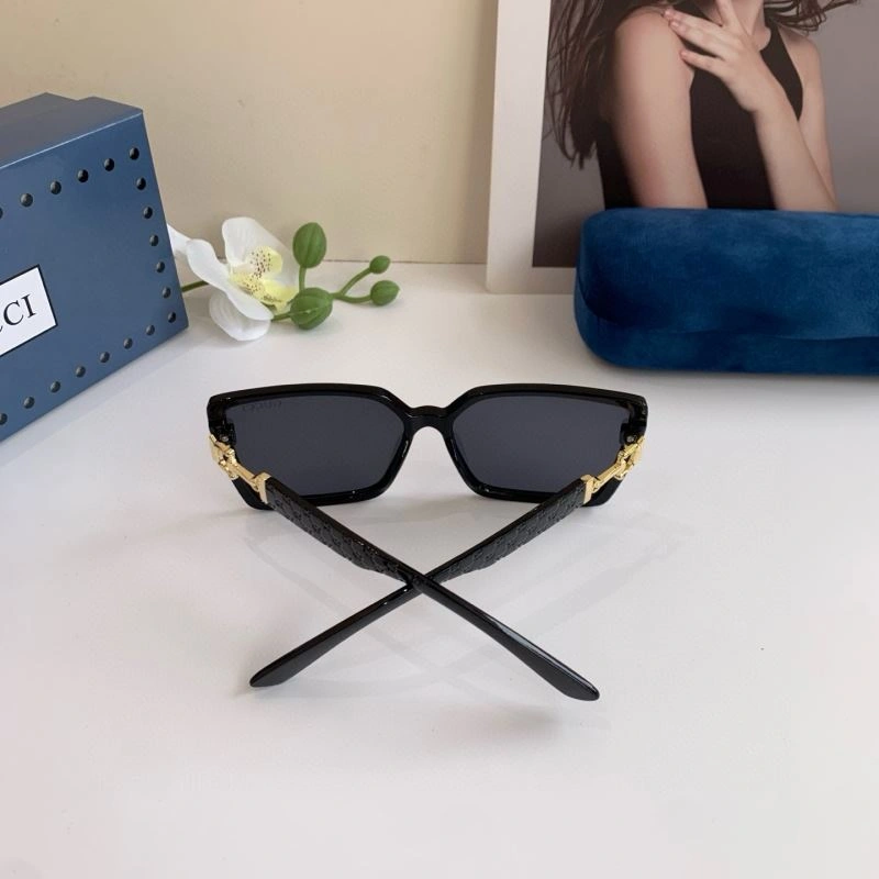 Flexible Gucci Sunglasses 279530