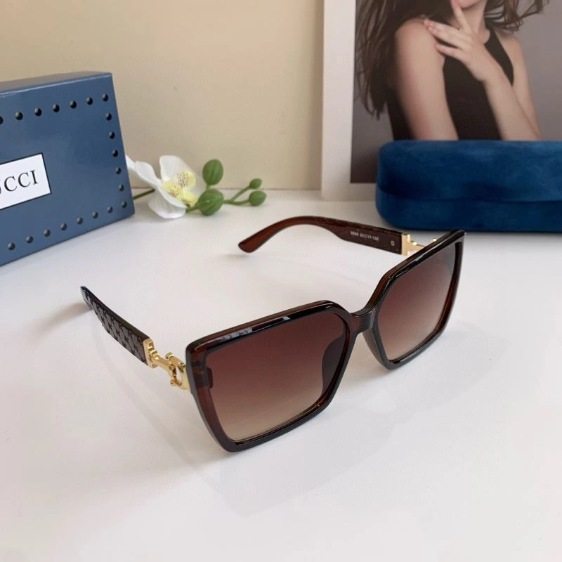 Sporty Gucci Sunglasses 279529