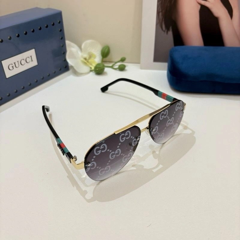 Effortless Gucci Sunglasses 279506