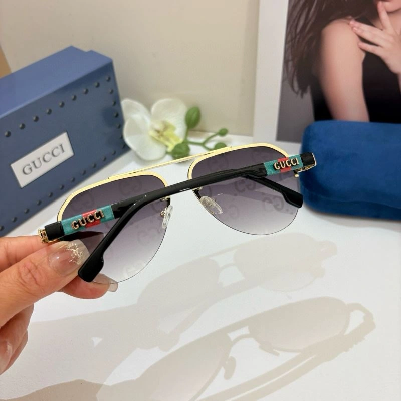 Effortless Gucci Sunglasses 279506