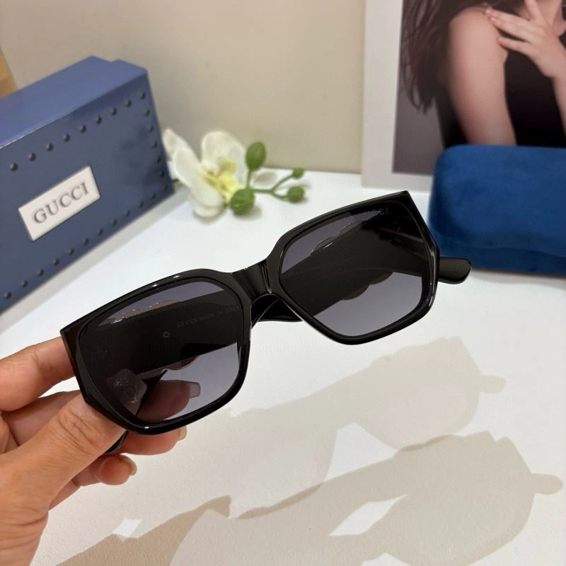 Supportive Gucci Sunglasses 279517