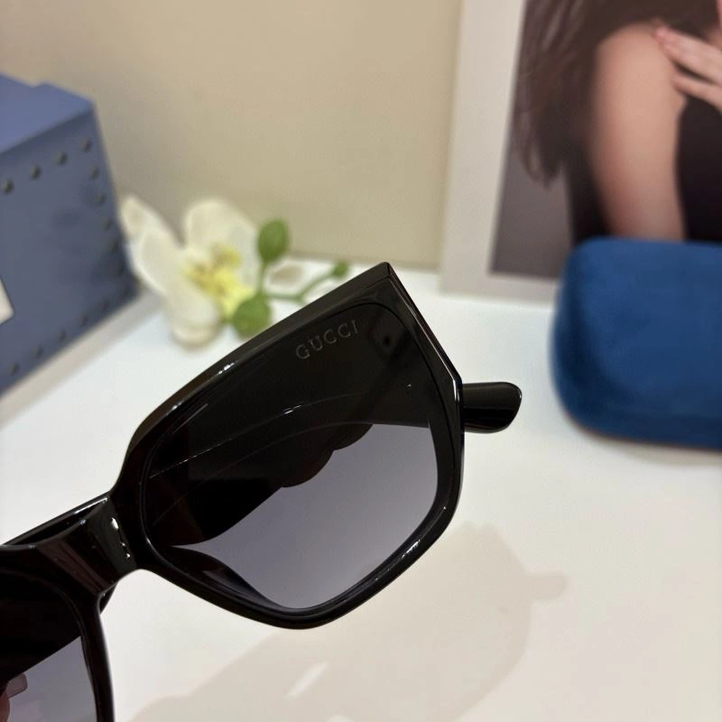 Supportive Gucci Sunglasses 279517