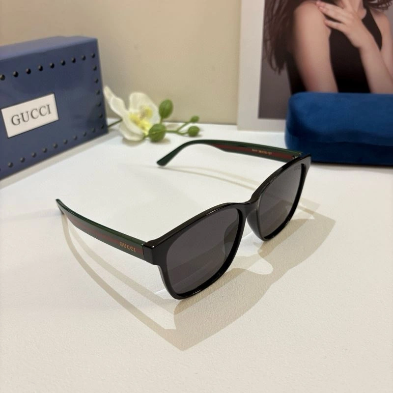 Gucci Sunglasses SmoothTexture 279514