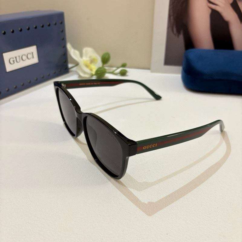 Gucci Sunglasses SmoothTexture 279514