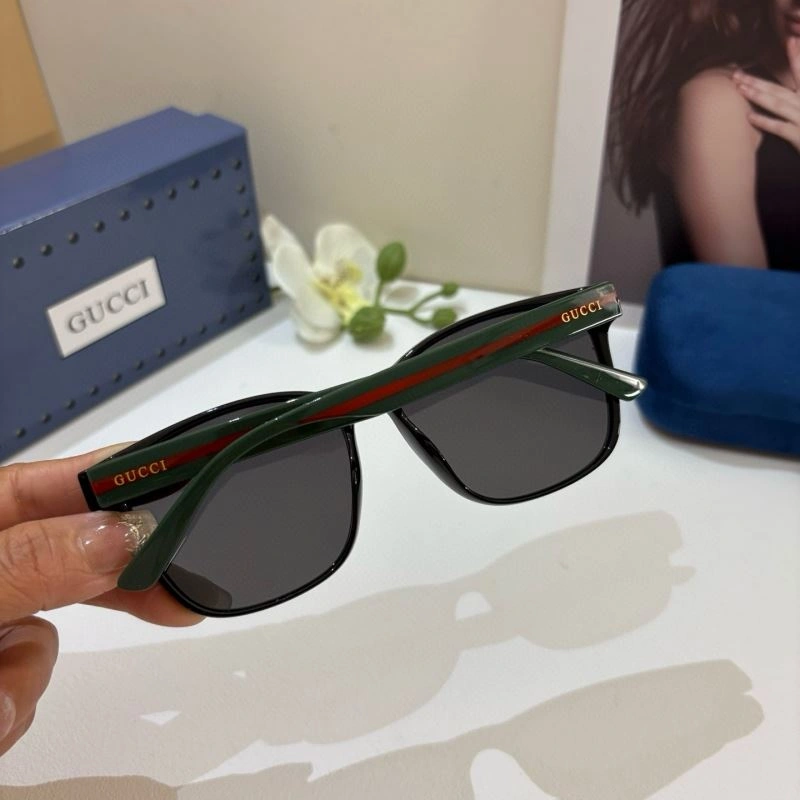 Gucci Sunglasses SmoothTexture 279514