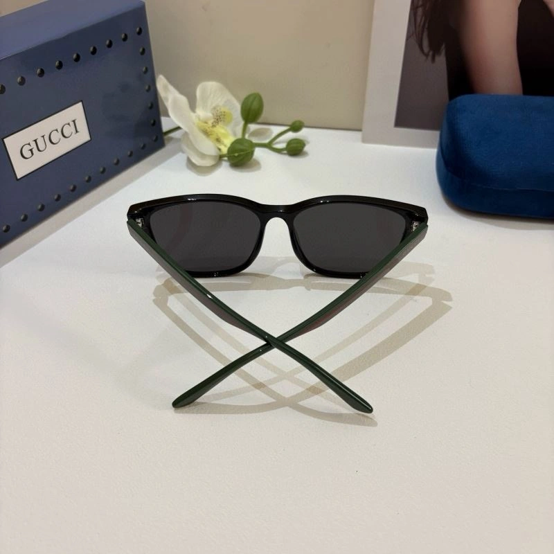 Gucci Sunglasses SmoothTexture 279514