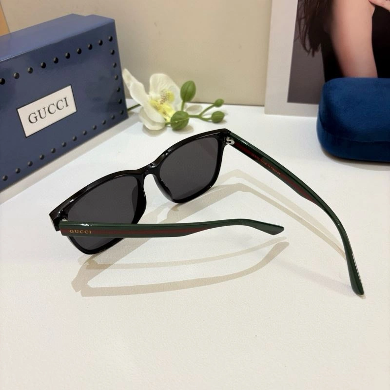 Gucci Sunglasses SmoothTexture 279514