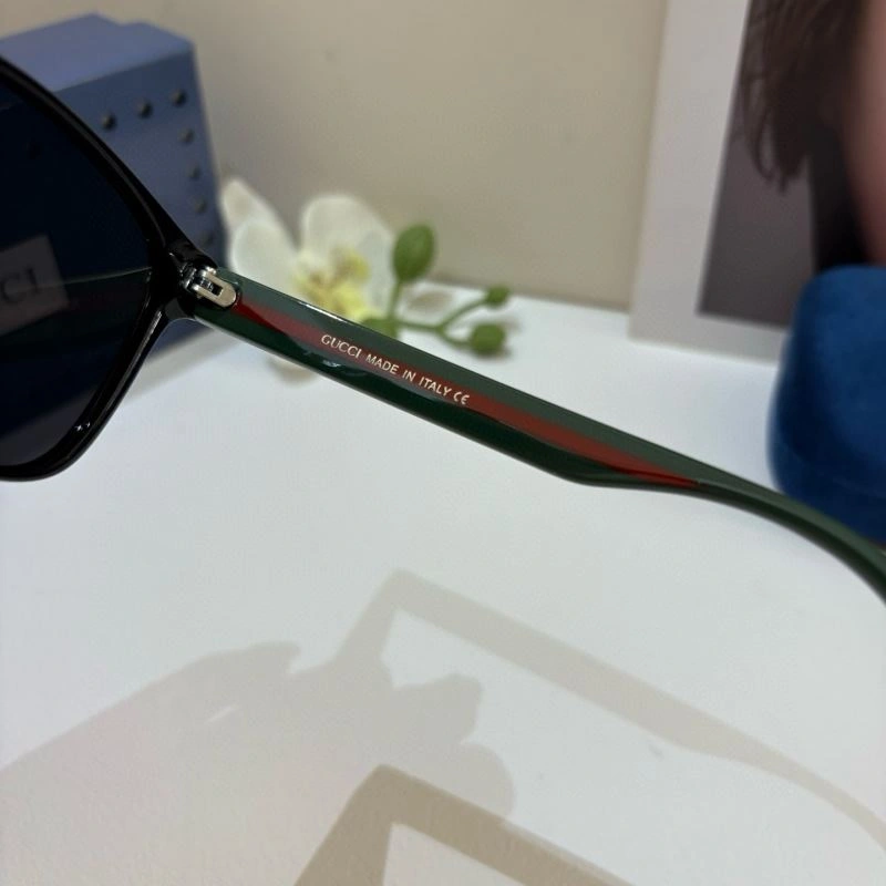 Gucci Sunglasses SmoothTexture 279514