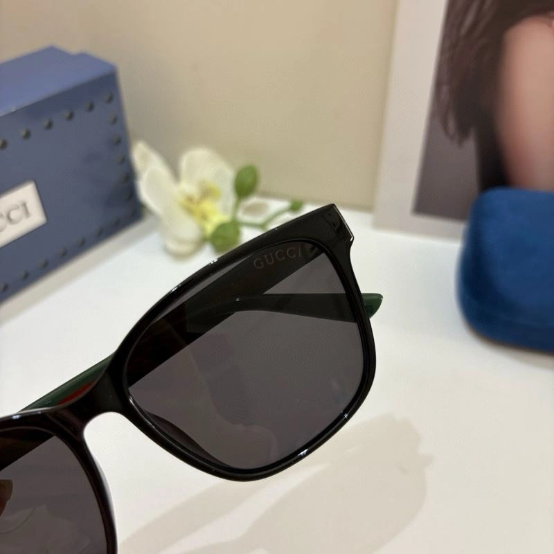 Gucci Sunglasses SmoothTexture 279514