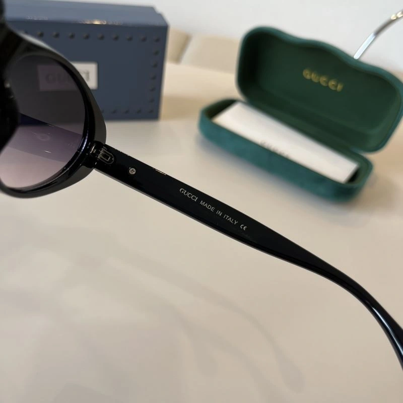Gucci Sunglasses FashionForward 279515