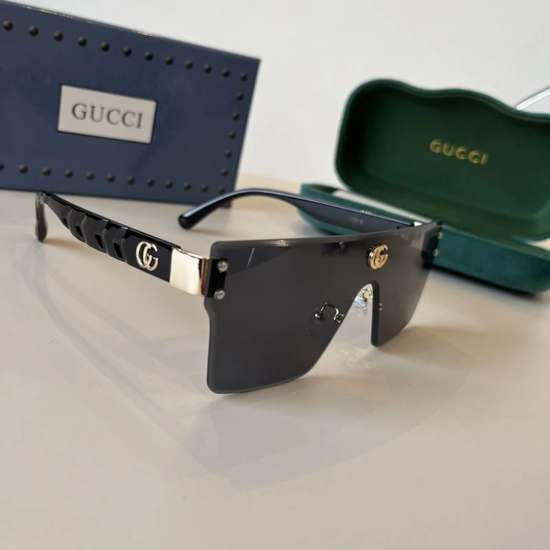 Gucci Sunglasses StreetReady 279505