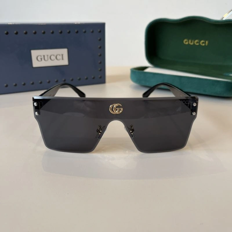 Gucci Sunglasses StreetReady 279505