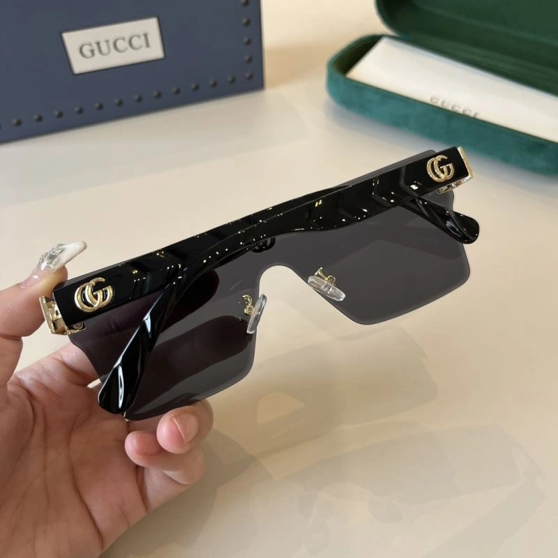 Gucci Sunglasses StreetReady 279505