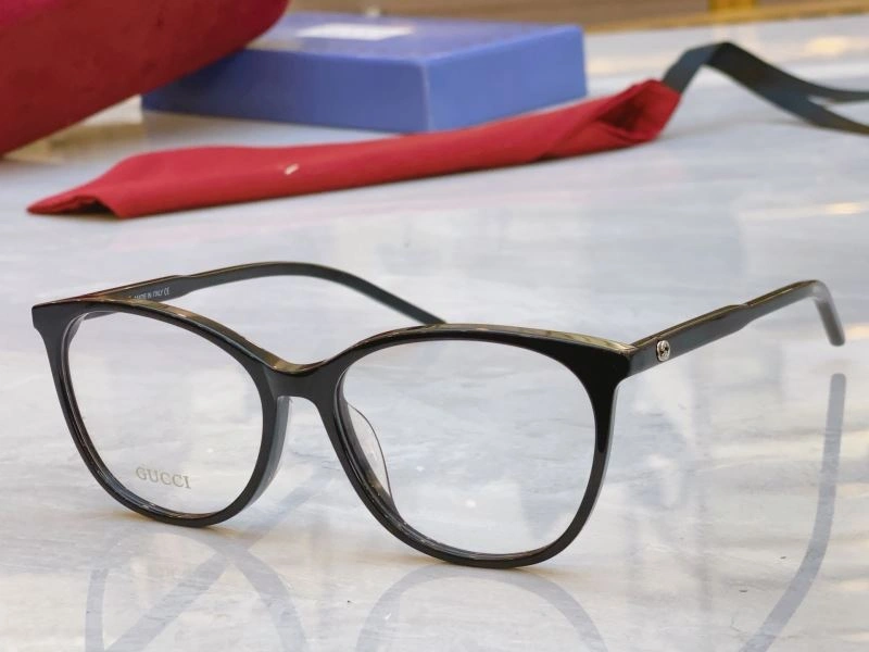 Minimalist Gucci Sunglasses 279525