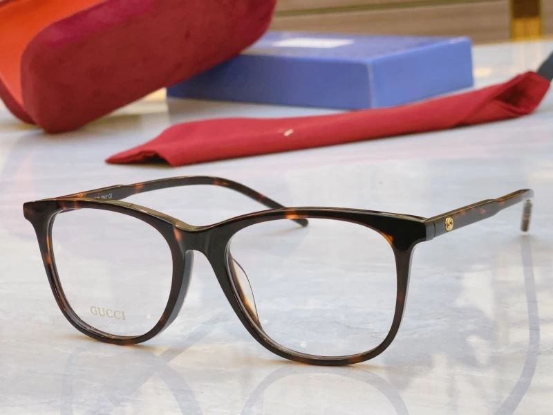 Gucci Sunglasses Versatile 279507