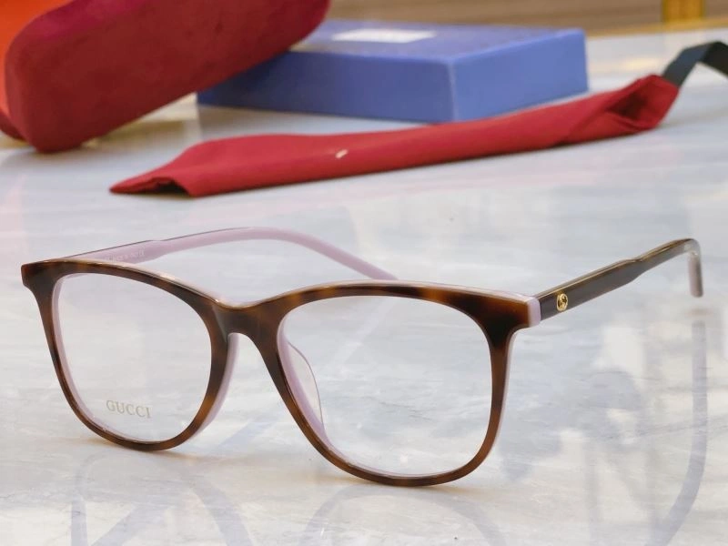 Gucci Sunglasses Versatile 279507
