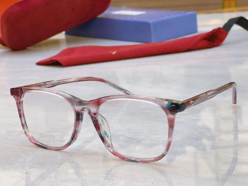 Gucci Sunglasses Versatile 279507