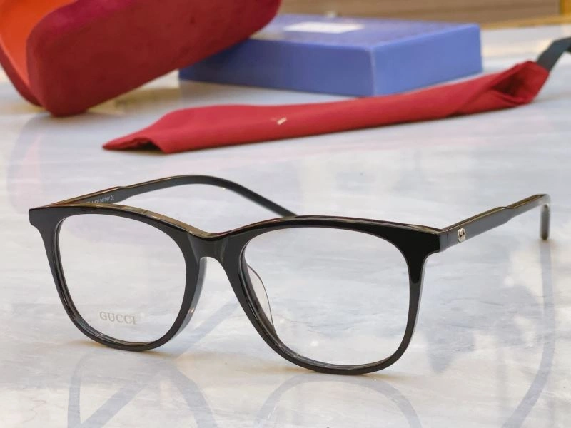 Gucci Sunglasses Versatile 279507